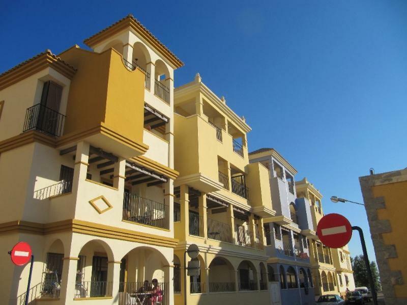 Beautiful 1 Bedroom Apartment In Roda, Los Alcazares. Larger Than Average. Exterior photo